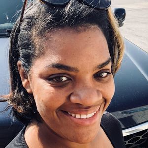 Meet your Posher, Alison